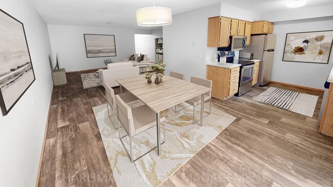 Interior Photo - Hoppe Properties