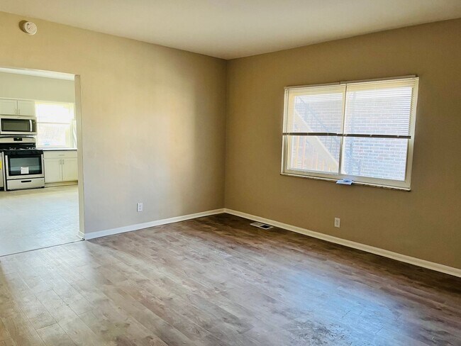 Foto del edificio - 1409 Tinsbury St