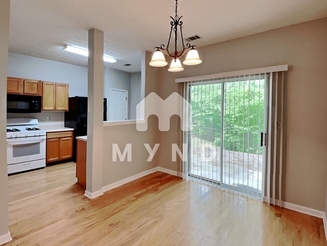 Building Photo - 942 Tree Creek Pkwy