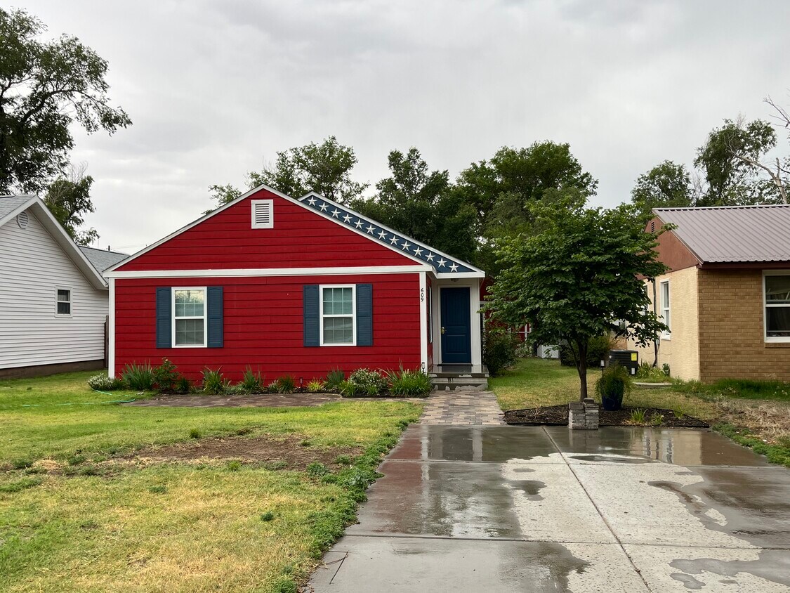Foto principal - 609 N Court St