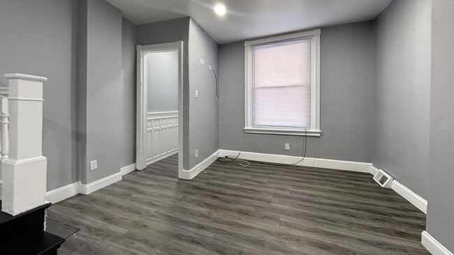 Building Photo - Modern 3-Bedroom Rowhome with Private Yard