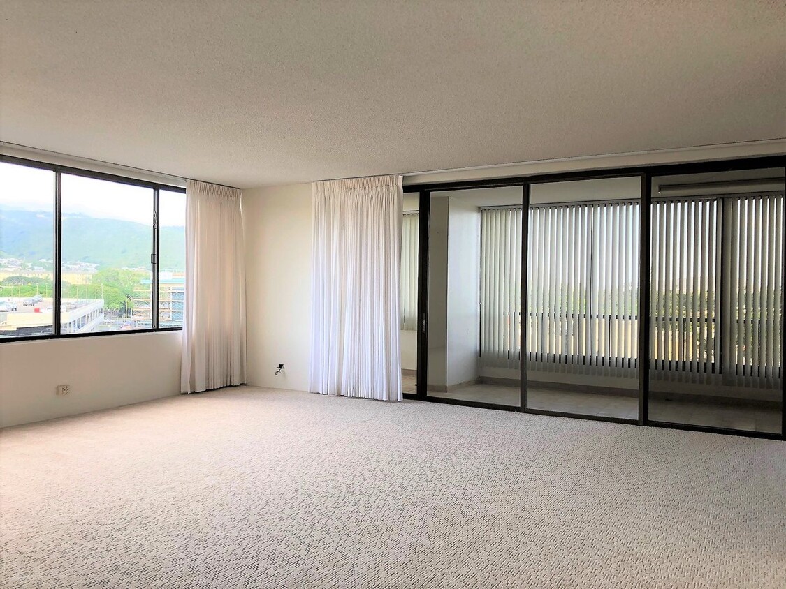 Foto principal - 3BR/2BA/1PK - Regency at Kahala