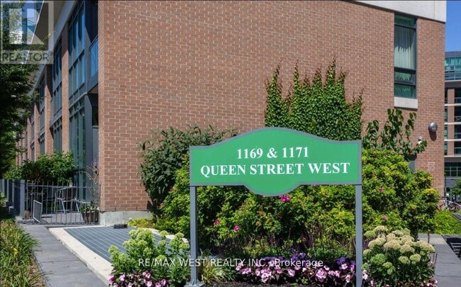 Building Photo - 1171-1171 Queen St W