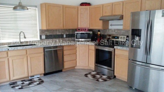 Building Photo - 2689 S Vespa Dr