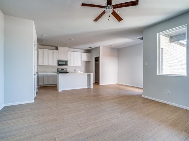 Building Photo - 841 Santa Lucia Dr