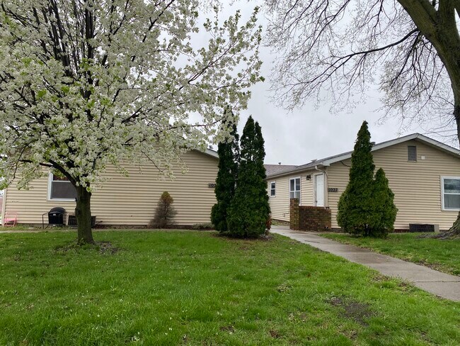 Foto del edificio - 1025 N Jefferson St