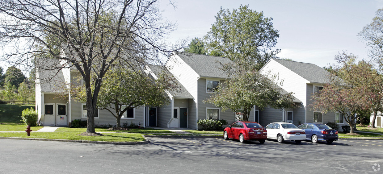 Primary Photo - Creekside Apartments