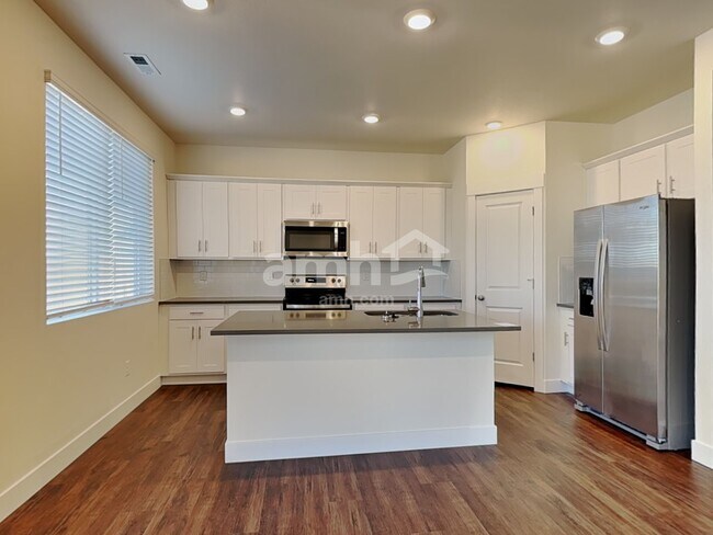 Foto del edificio - 6074 Walleye Dr