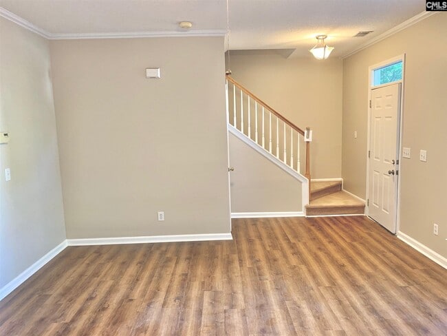 Building Photo - 437 Hayfield Ln