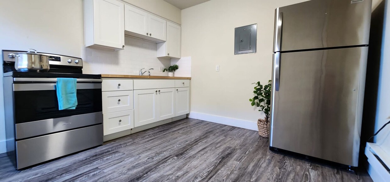 Primary Photo - Hilltop Apartments