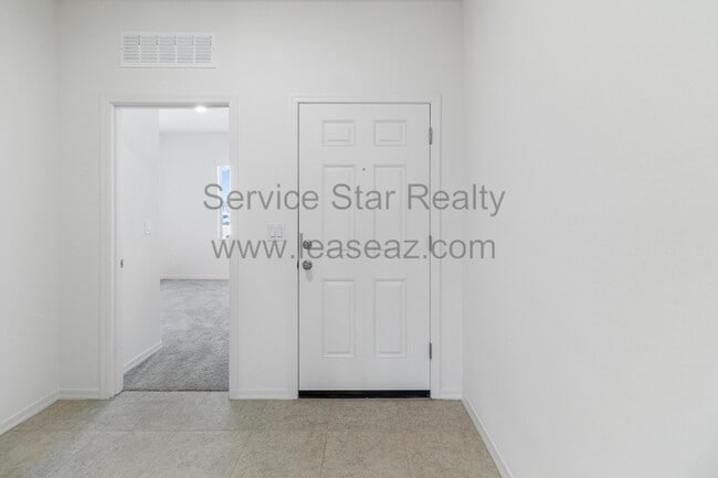 Building Photo - 16495 W Christy Dr