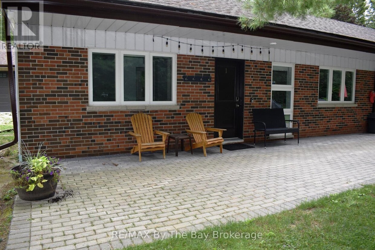 Primary Photo - 1054 Lawson Rd