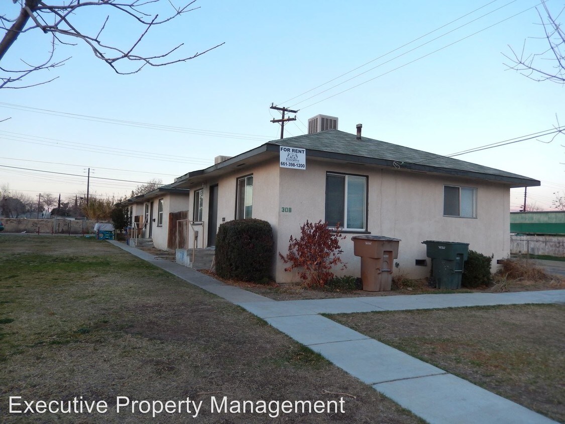 Primary Photo - 308 Warren Ave
