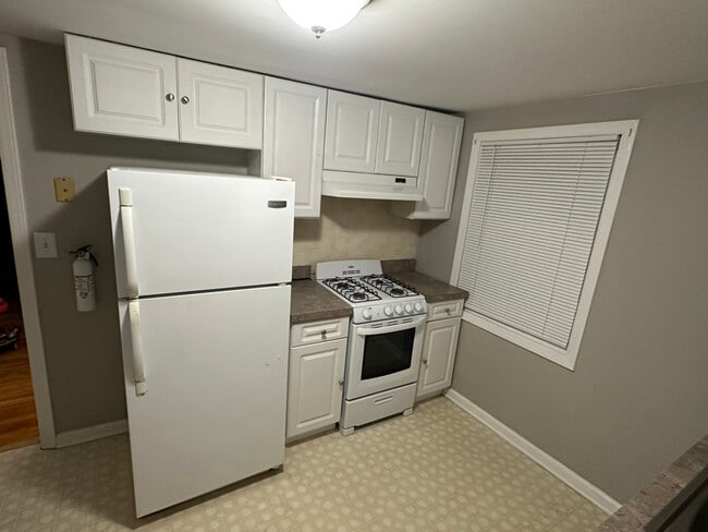 Foto del edificio - 714b Glen Rd