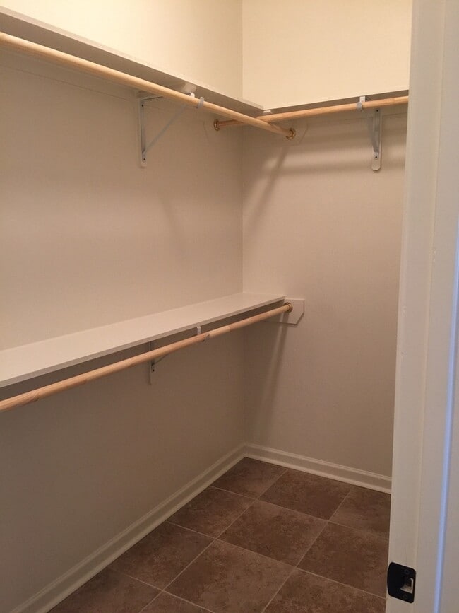 Foto del edificio - New Lake Front Home in Magnolia Lakes off ...