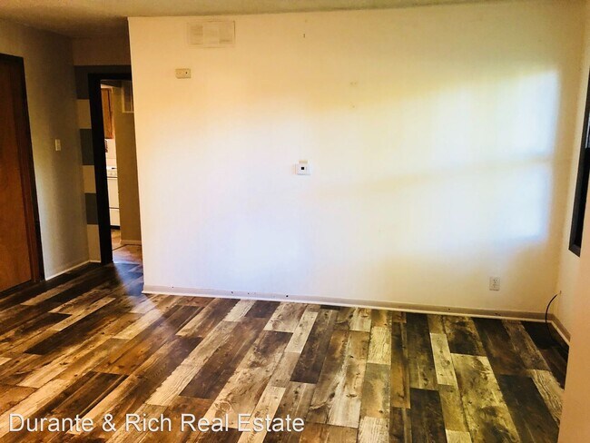 Foto del edificio - 2 br, 1 bath House - 4709 E. Hilltop Drive