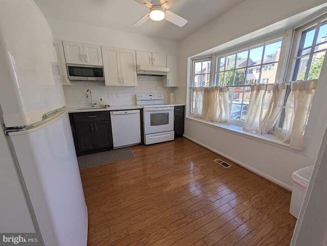 Building Photo - 8241 Clifton Farm Ct