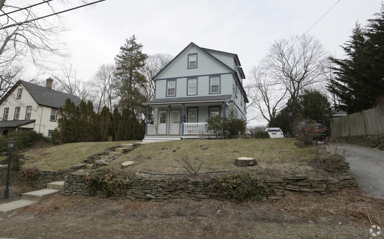 Foto del edificio - 108 Jackson Ave