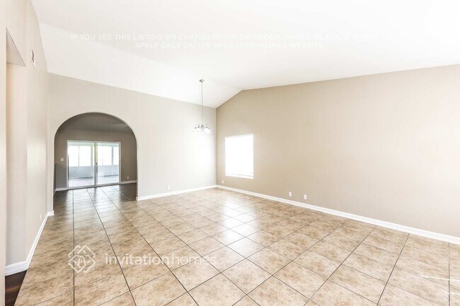 Foto del edificio - 24656 Morningstar Dr