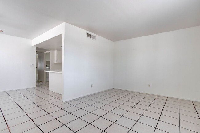 Building Photo - 4269 Stewart Ave