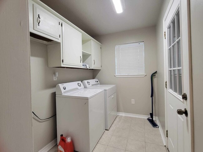 Photo - 2589 Santa Rosa Cove House