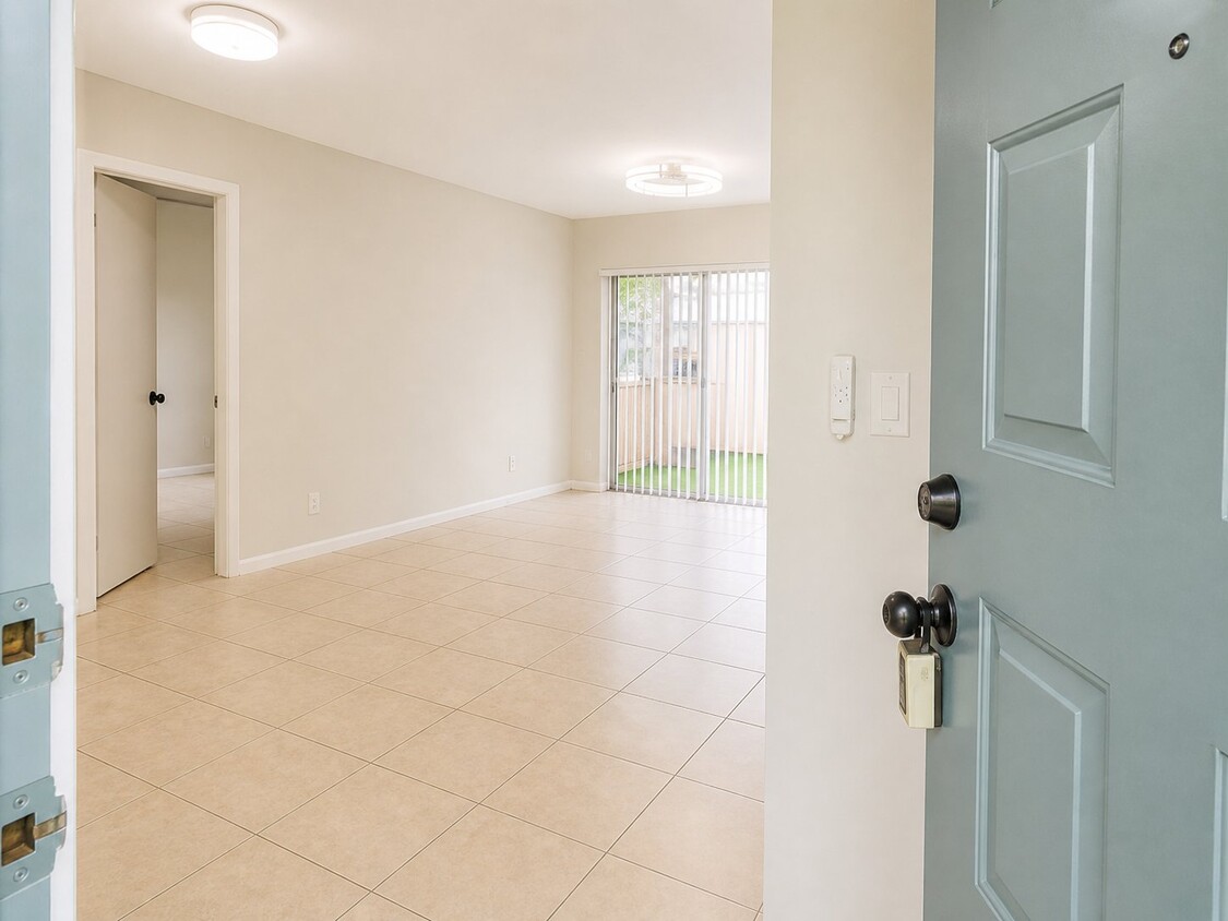 Photo - 2730 Forest Hills Blvd (Coral Springs, FL)