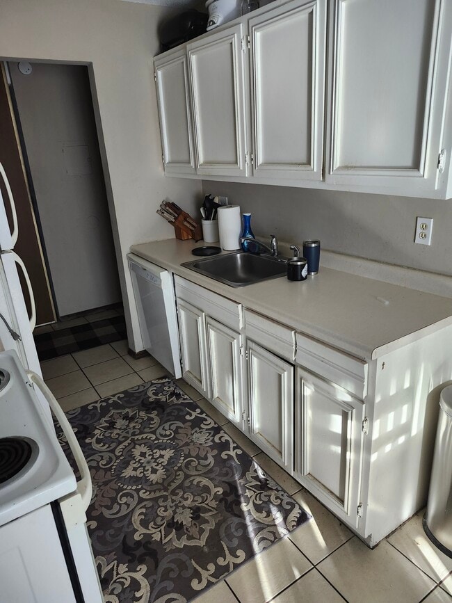 Building Photo - 806 Old Settlers Trail