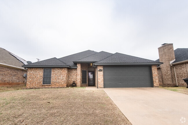 Building Photo - 5323 Northview Dr