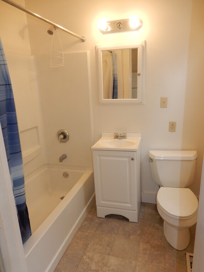 Building Photo - 1828 N Arlington Pl