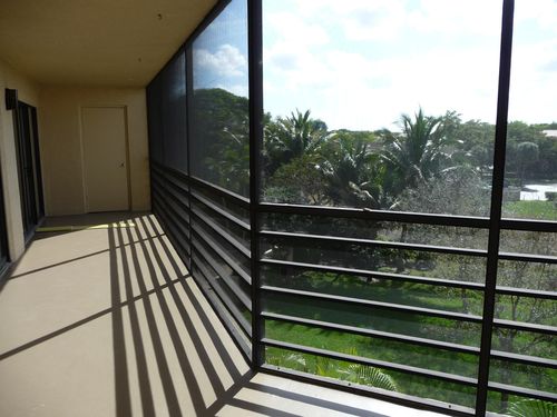 Foto del edificio - 5751 Camino Del Sol