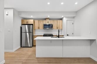 Building Photo - 10335-10135 135 St NW