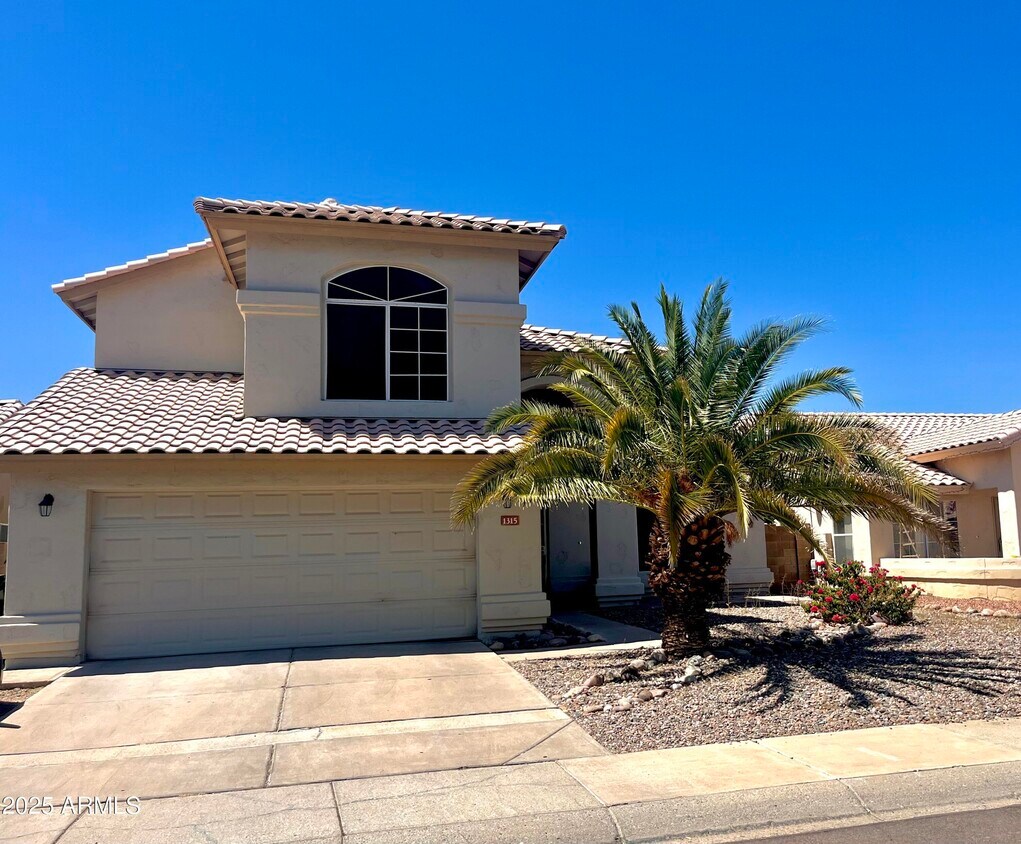 Foto principal - 1315 W Michelle Dr