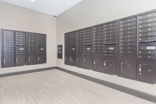 Building Photo - 11777 Nicholson Dr