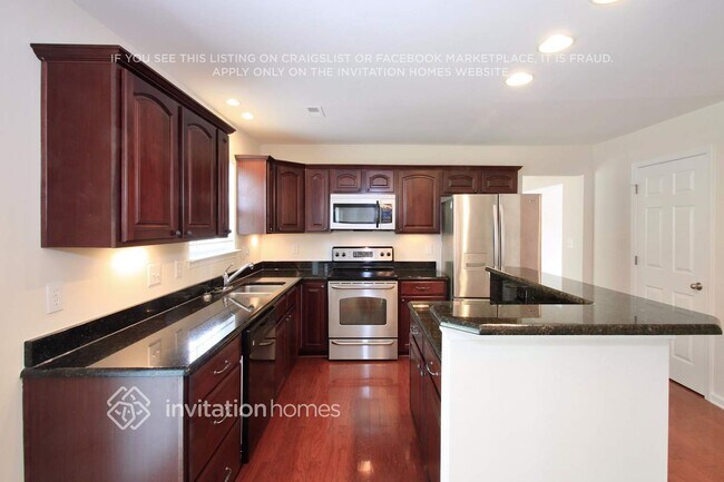 Foto del edificio - 124 Wood Hollow Ct