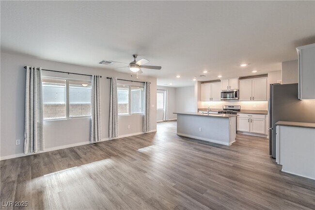 Building Photo - 4223 Wind Mesa Dr