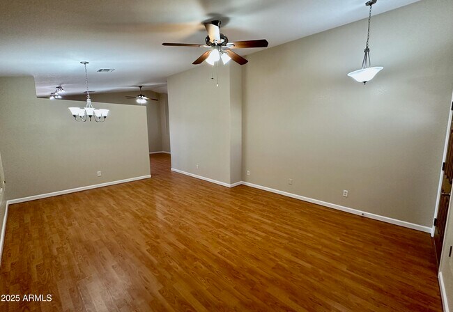 Foto del edificio - 3107 W Melinda Ln