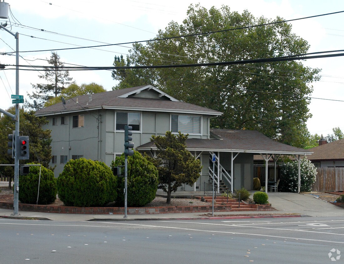 Primary Photo - 2244 Mission Blvd