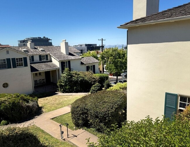 Building Photo - This is a Berkeley Lifestyle. | 3BR | 1.5BA | 1,450 SF | Just Steps from Campus