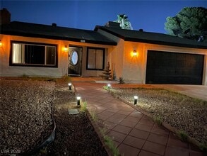 Building Photo - 5415 Oxbow St