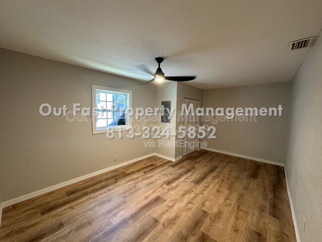 Foto del edificio - 6712 N Harer St