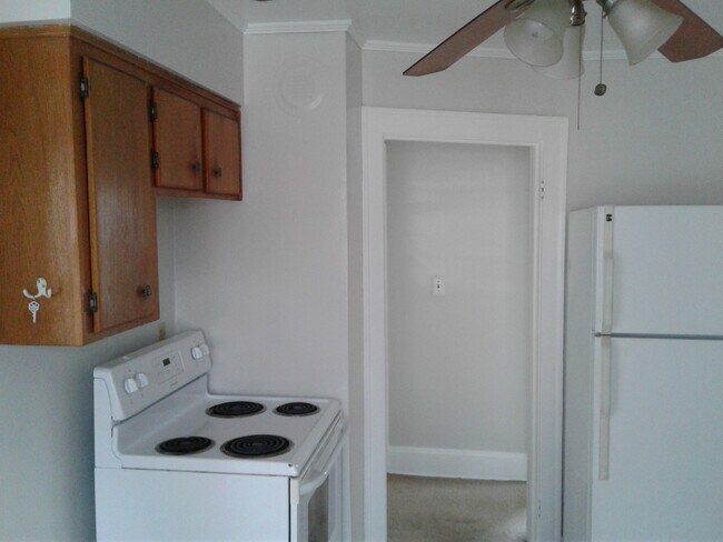 Foto del edificio - 1673 Victoria Ave