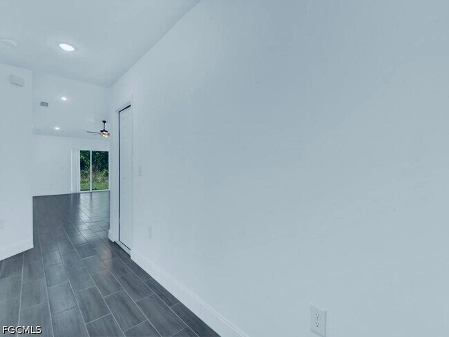 Building Photo - 849 Bedford Dr