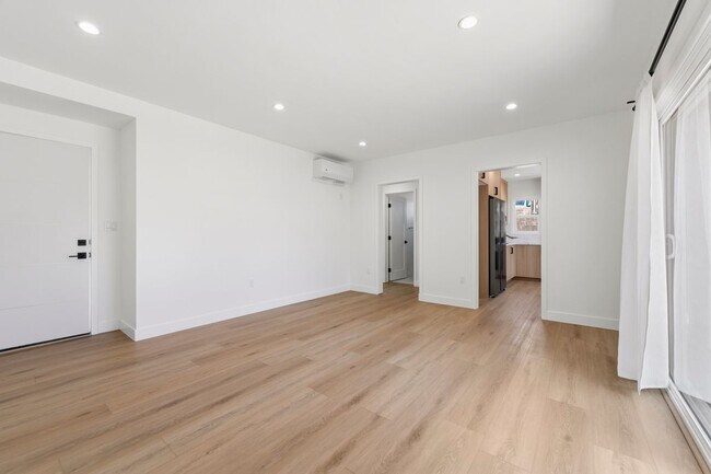 Foto del edificio - 2817 Sycamore Ave