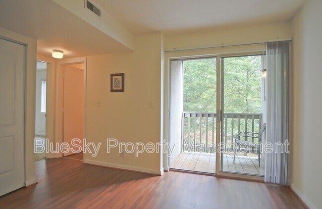 Foto del edificio - 1243 Cedars Ct