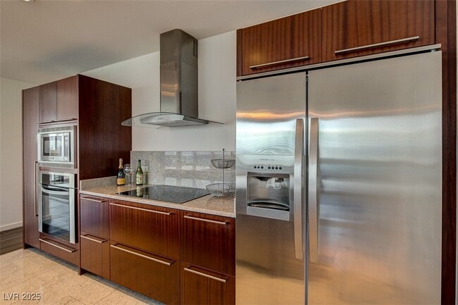Building Photo - 4471 Dean Martin Dr