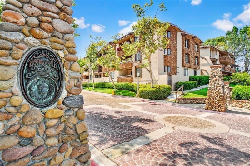 Primary Photo - 8860 Villa La Jolla Dr