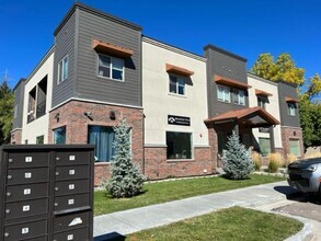 Building Photo - 67 E 500 S
