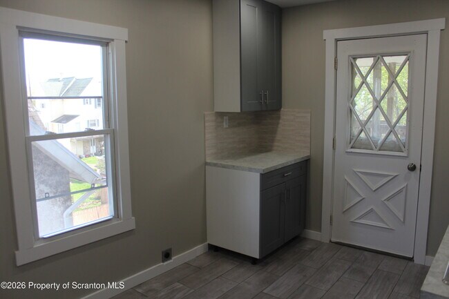 Foto del edificio - 215 Ferdinand St