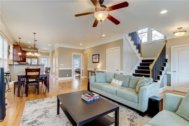 Foto del edificio - 345 Chastain St SE