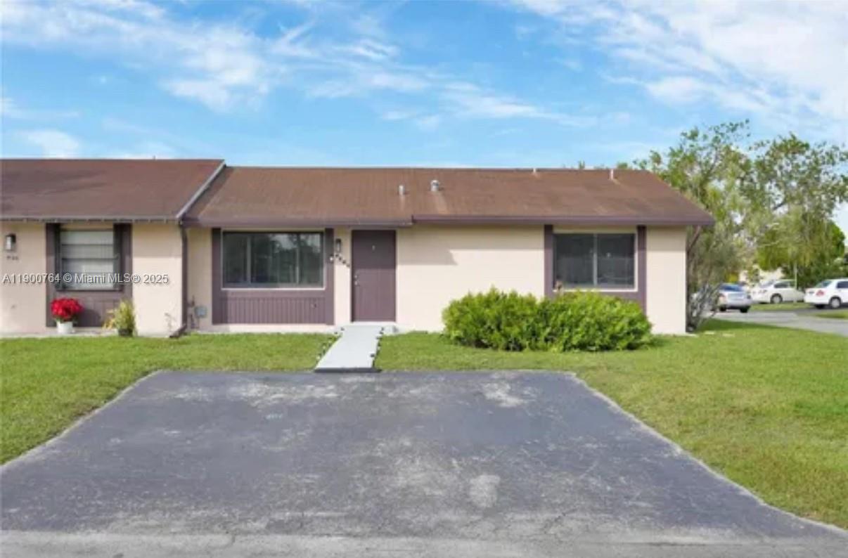 Foto principal - 4800 SW 136th Pl